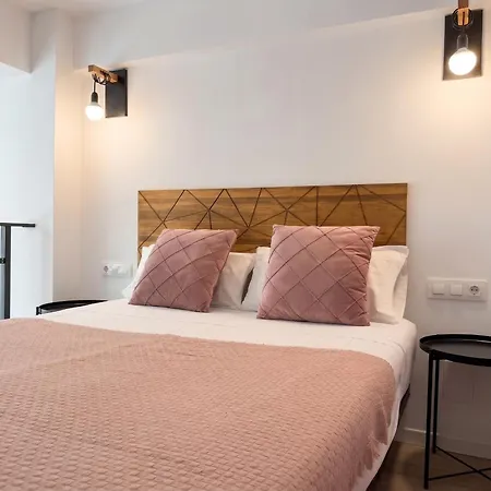 Loft Puerta Almodovar Apartment *